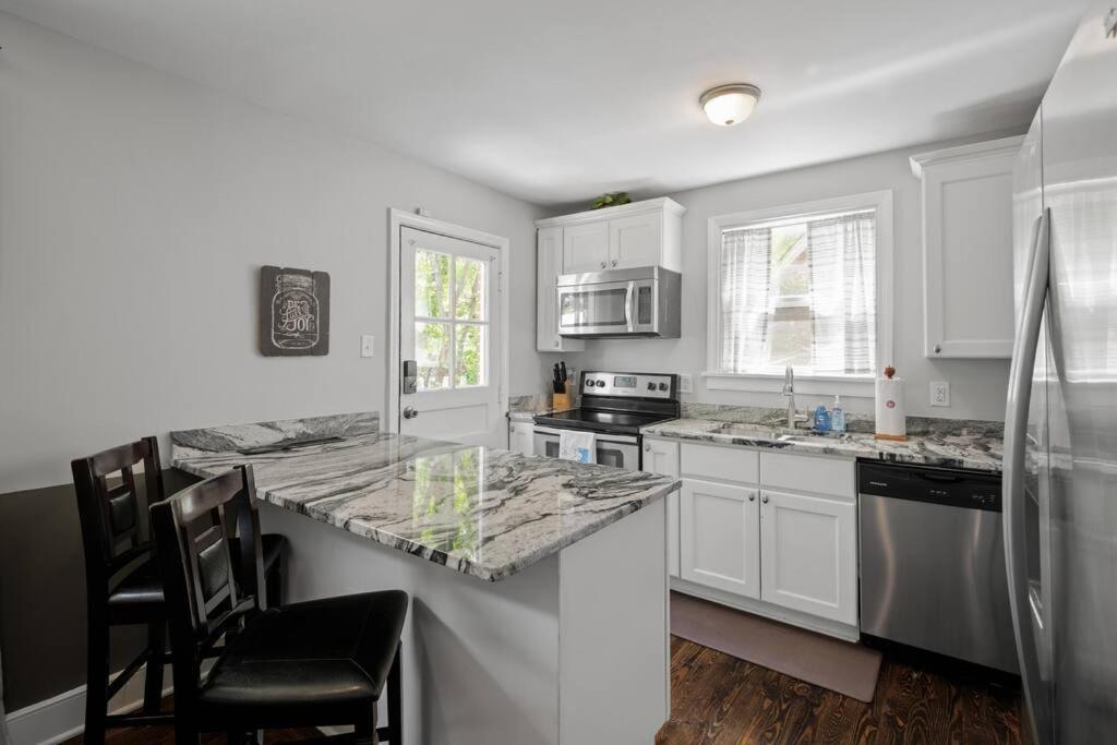 Private House + Yard Central Location To All Rva Richmond Extérieur photo