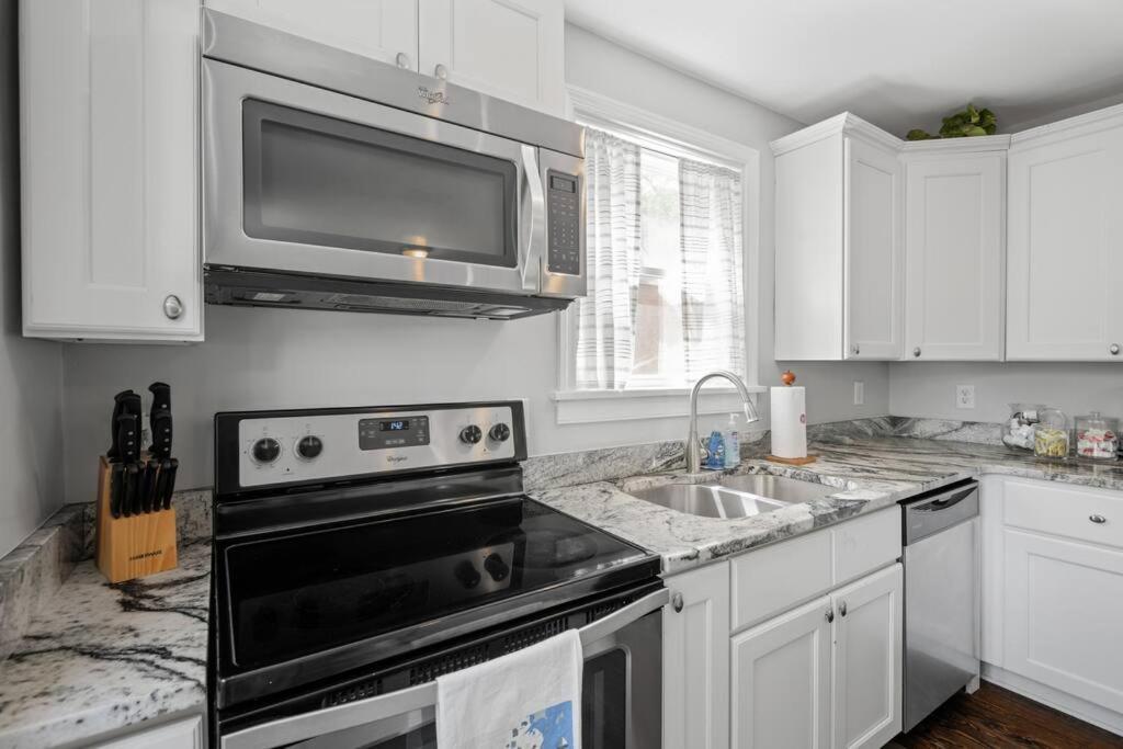 Private House + Yard Central Location To All Rva Richmond Extérieur photo
